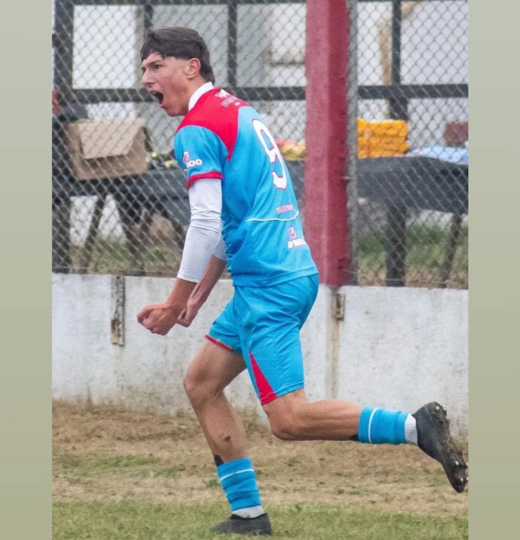 La Pampa: Club Deportivo Mac Allister se consagro Campe&oacute;n en juveniles de la Liga con el victoriquense Viniegra Costoya goleador 