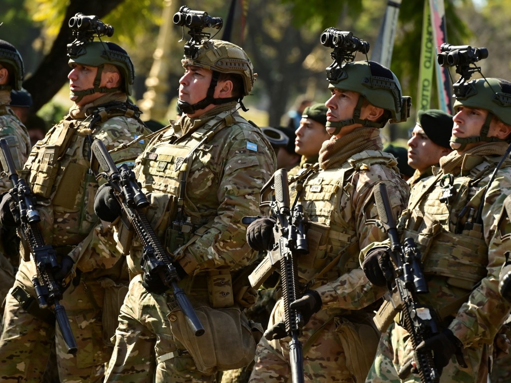 El Ej&eacute;rcito restringe los reclamos de sus Militares en redes sociales