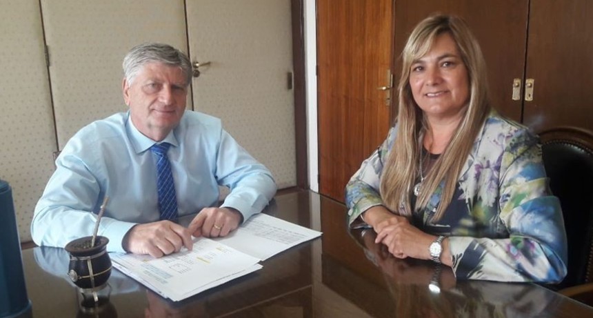 La Pampa: Monica Valor confirmo que son Diez vecinos los que est&aacute;n estudiando gracias al plan de la UNLPam