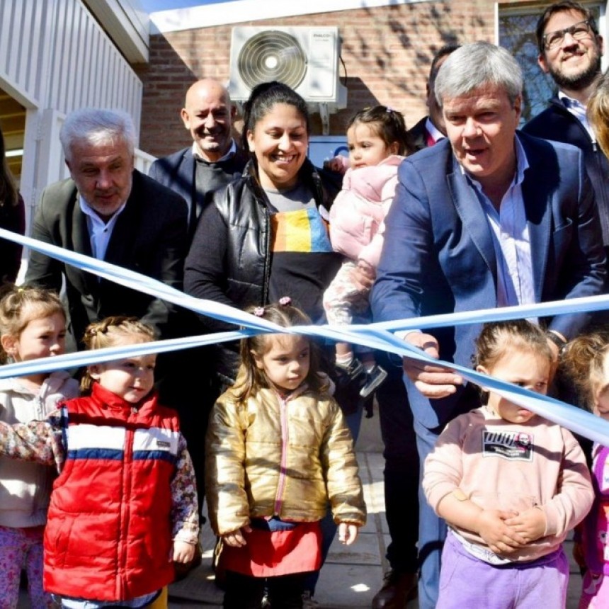 La Pampa: Inauguraci&oacute;n del nuevo CDI y entrega de creditos en Winifreda