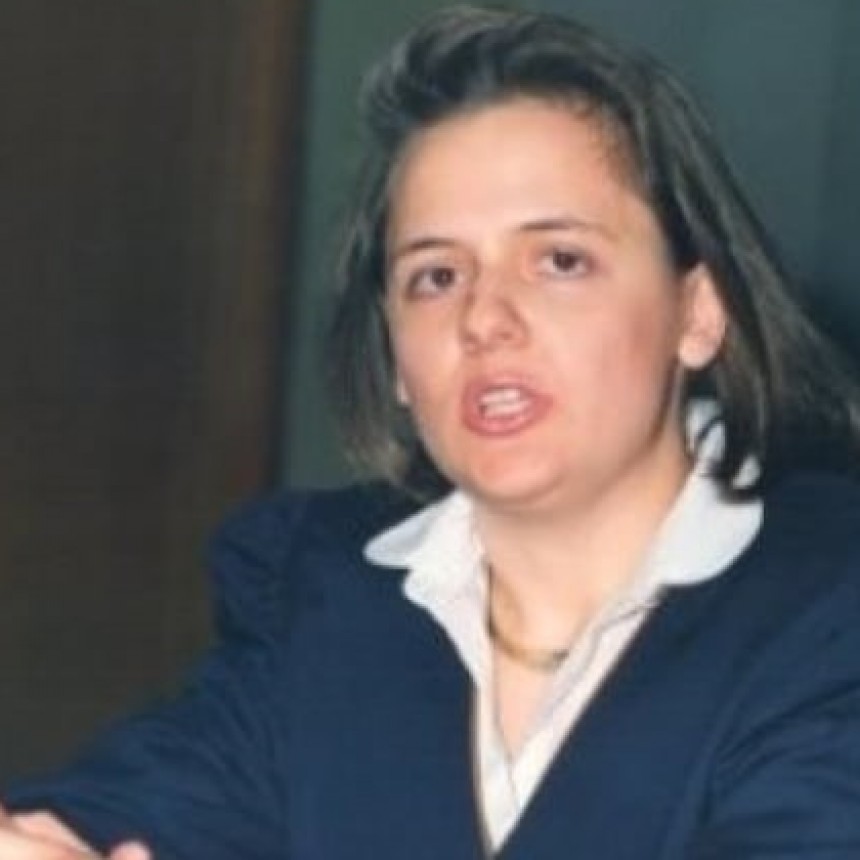 Mas de 20 a&ntilde;os faltando al colegio: Profesora no cumpl&iacute;a con su trabajo y cobraba