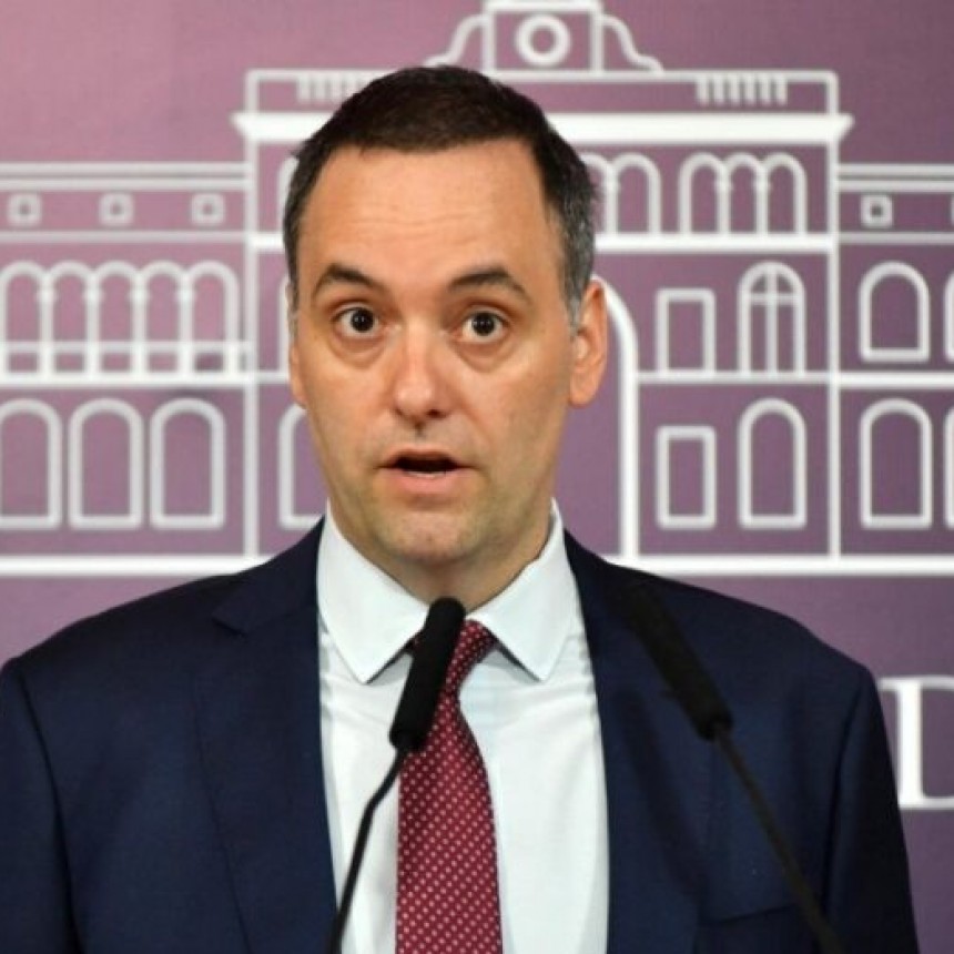 El Gobierno analiza la ca&iacute;da de la imagen, pero reafirma su programa: "Estamos haciendo lo que prometimos&rdquo;