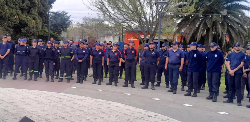 La Pampa: Egresaron 56 bomberos voluntarios y el Cuartel del Oeste Pampeano crece