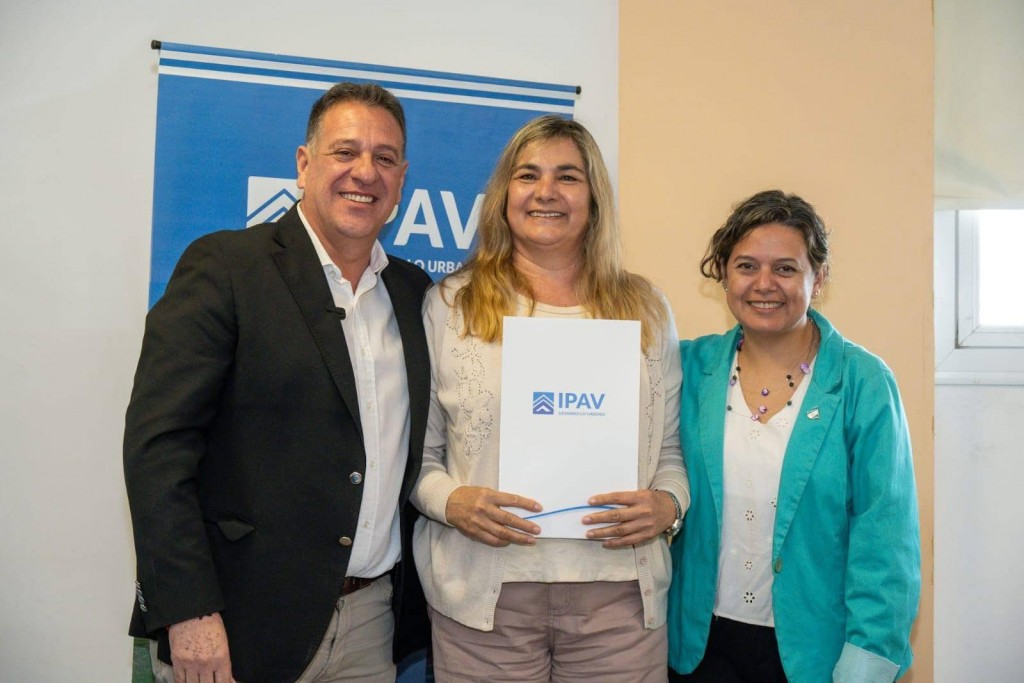 La Pampa: La Intendenta de Luan Toro estuvo presente en la firma de Convenios Provinciales de soluciones Habitacionales