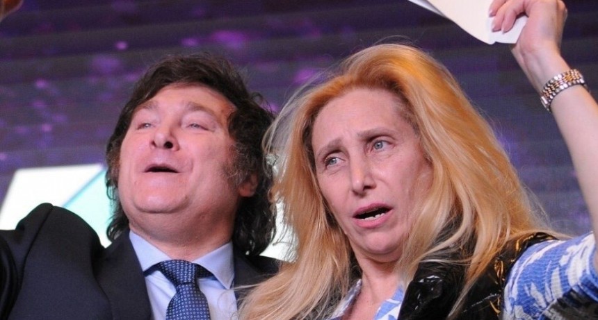 Milei rechaz&oacute; las &ldquo;operaciones&rdquo;, defendi&oacute; a su hermana y dijo que LLA y el peronismo est&aacute;n en &ldquo;empate t&eacute;cnico&rdquo;