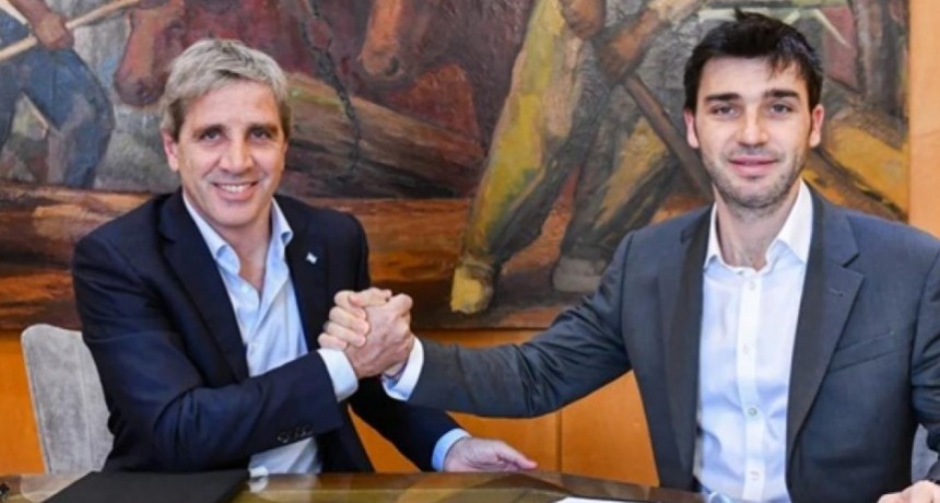 Caputo firm&oacute; convenios con Chubut y Tucum&aacute;n: recibir&aacute;n obras y viviendas