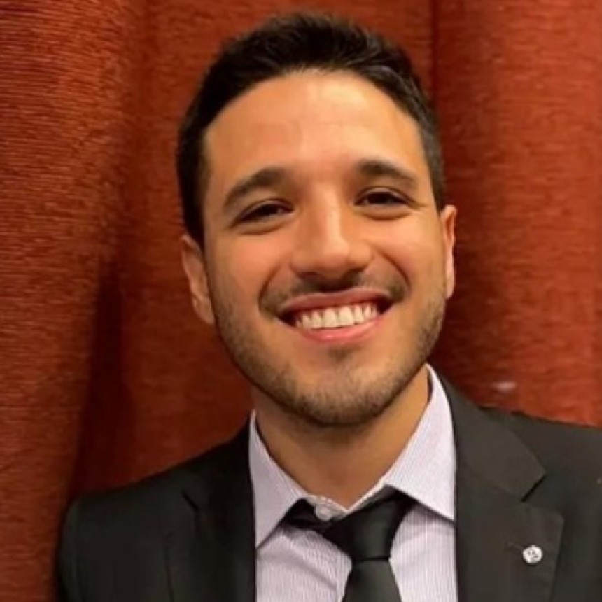 Nicol&aacute;s Esp&iacute;nola plante&oacute; que 