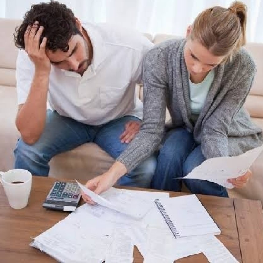Seis de cada diez argentinos se endeudaron y el 76% us&oacute; el dinero para alimentos, salud y servicios