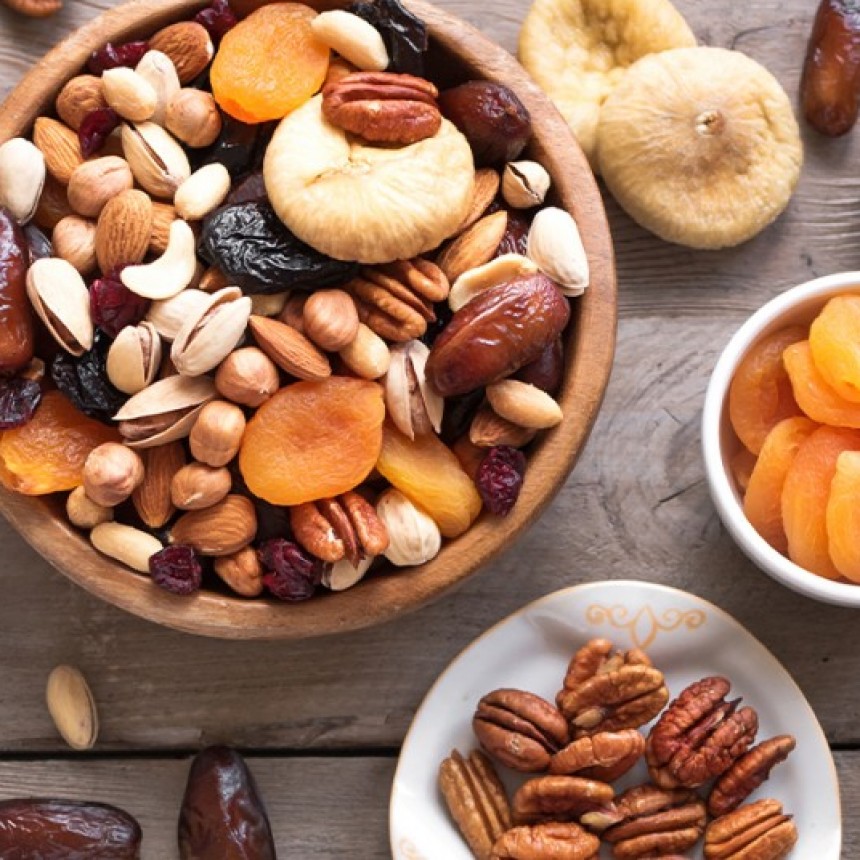 Cuál es el fruto seco que ayuda a bajar el colesterol y tiene más proteínas que el huevo