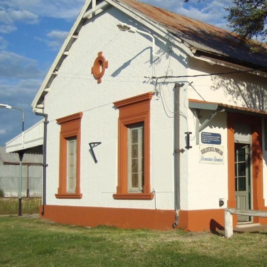 La Pampa:Robaron en la biblioteca de Can&eacute;. Se llevaron una heladera y un freezer