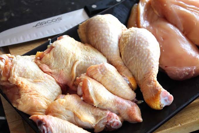 El consumo de pollo super&oacute; por primera vez a la carne vacuna en Argentina