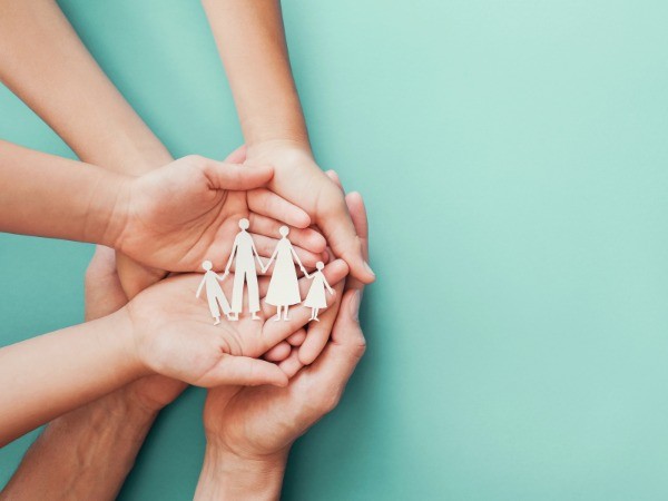 Convocatoria p&uacute;blica nacional para adoptar a dos ni&ntilde;os y una ni&ntilde;a