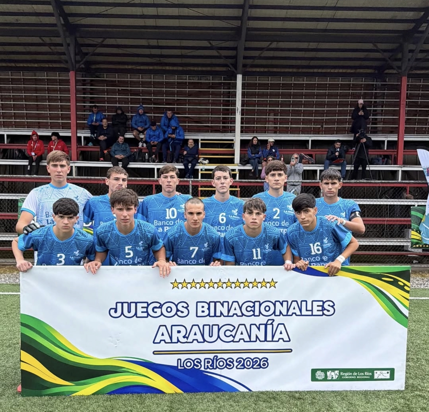 La Pampa: con el Victoriquense Viniegra Costoya en cancha debut&oacute; el seleccionado de futbol en la Araucania con triunfo 