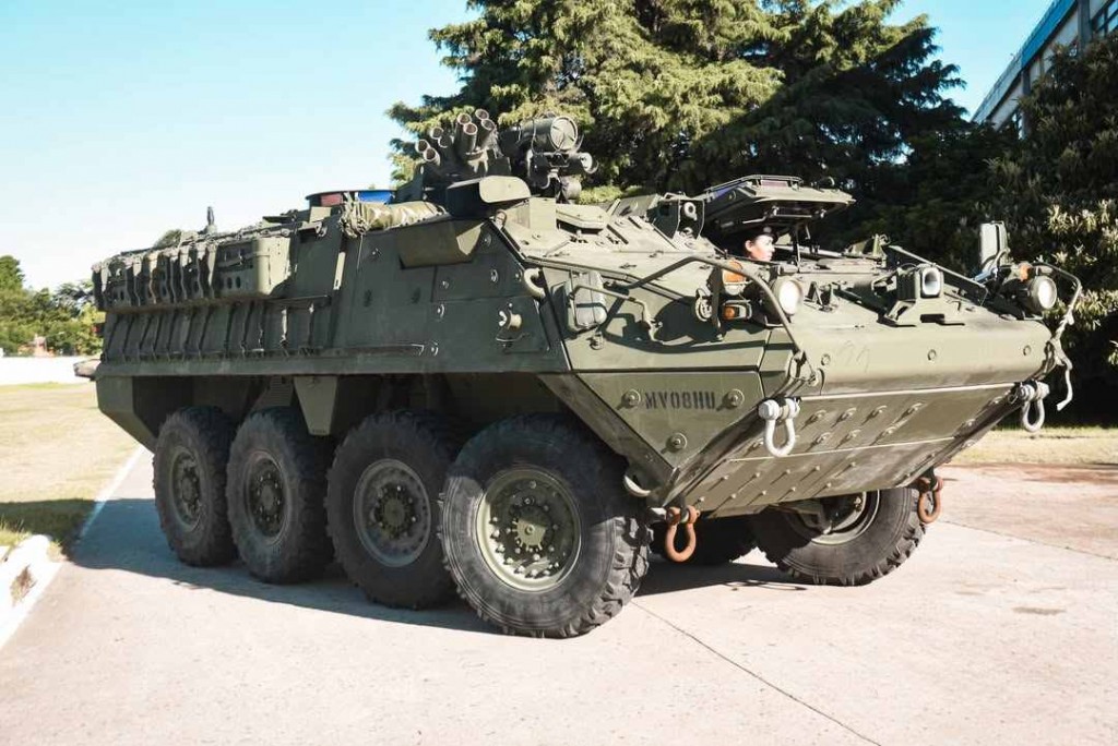 Llegaron al país los primeros blindados Stryker 8×8 del Ejército Argentino y fueron destinados a La Pampa