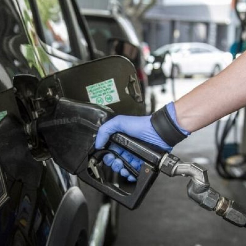 El Gobierno autorizar&aacute; el autodespacho de combustibles en las estaciones de servicio