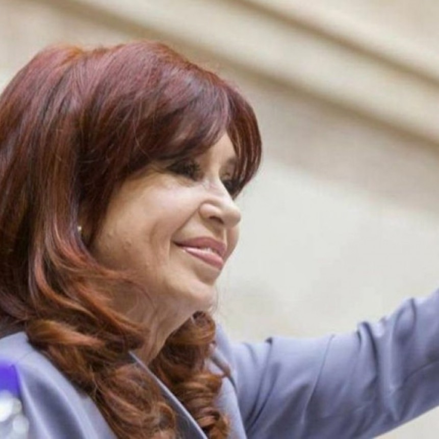Cristina Kirchner: &ldquo;Hay que reformar la Constituci&oacute;n, no puede haber elecciones cada dos a&ntilde;os&rdquo;