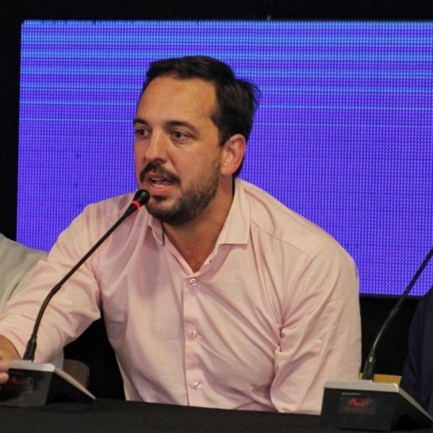 La Pampa: Di N&aacute;poli dice que La C&aacute;mpora &ldquo;es pasado&rdquo; y que quiere legisladores nacionales que defiendan tambi&eacute;n a los &ldquo;municipios&rdquo;