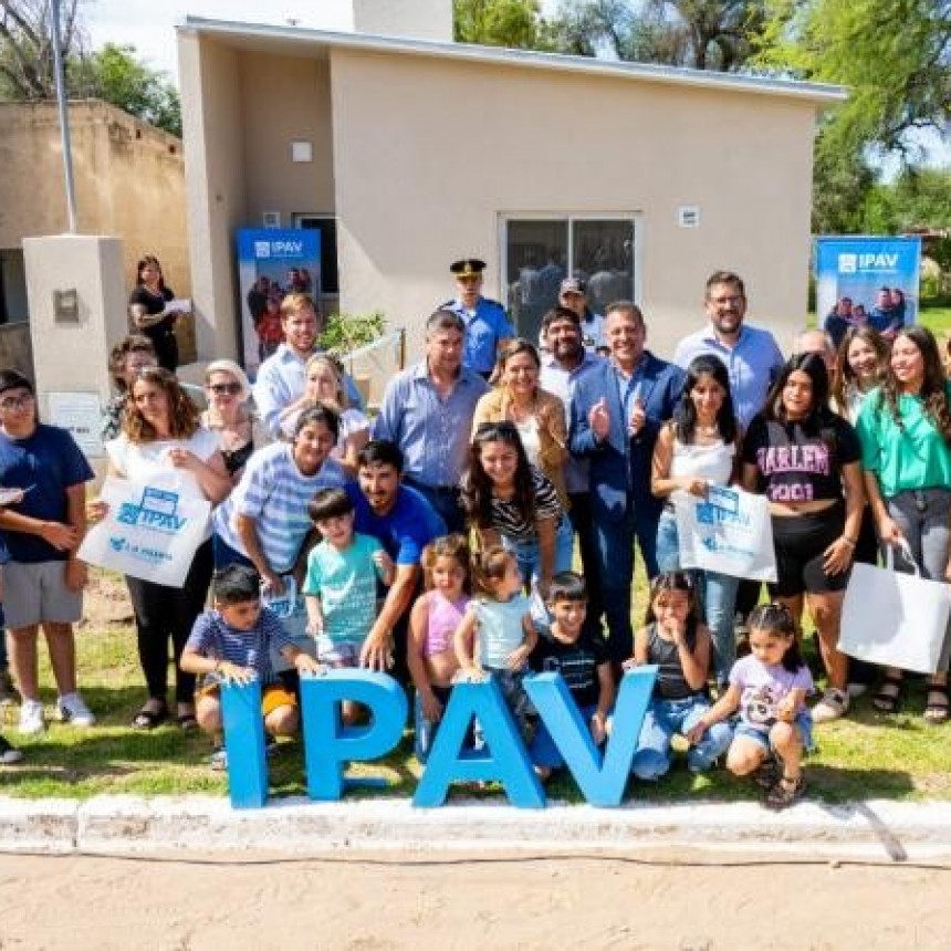 La Pampa: La presidente del IPAV "La Provincia es la &uacute;nica que sostuvo la construcci&oacute;n de casas"