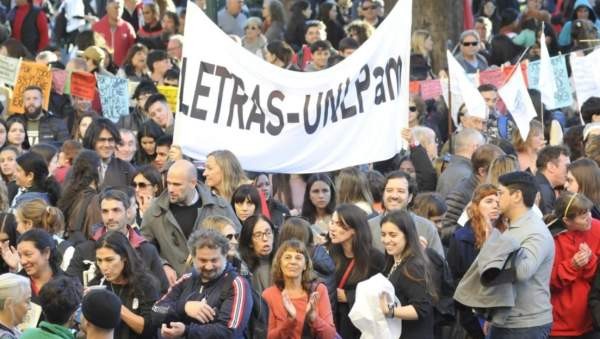 Las Universidades alertan por una crisis que pone en riesgo el ciclo lectivo 2026