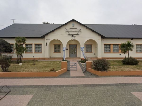 La Pampa: Evacuaron una escuela luego del hallazgo de un proyectil militar