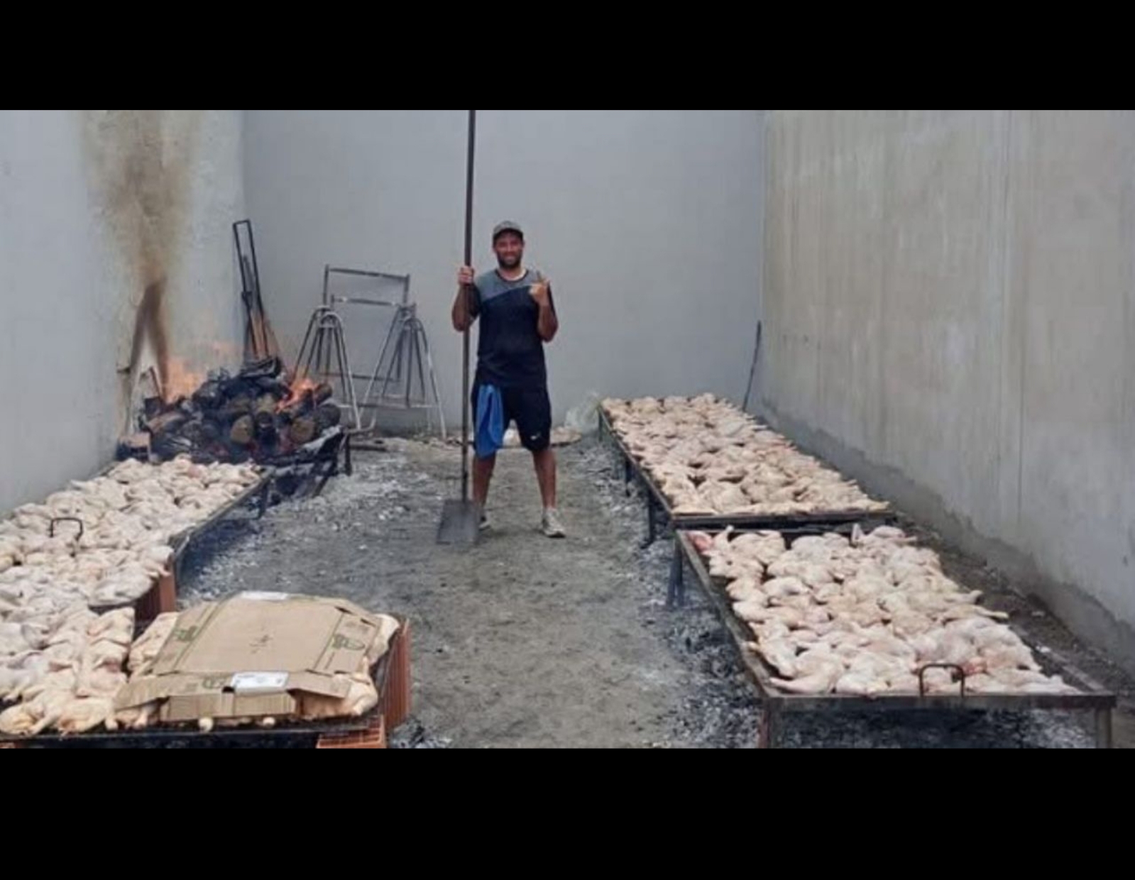Gesto solidario: empleado de recolecci&oacute;n don&oacute; aguinaldo para una pollada de Navidad en Trenque Lauquen